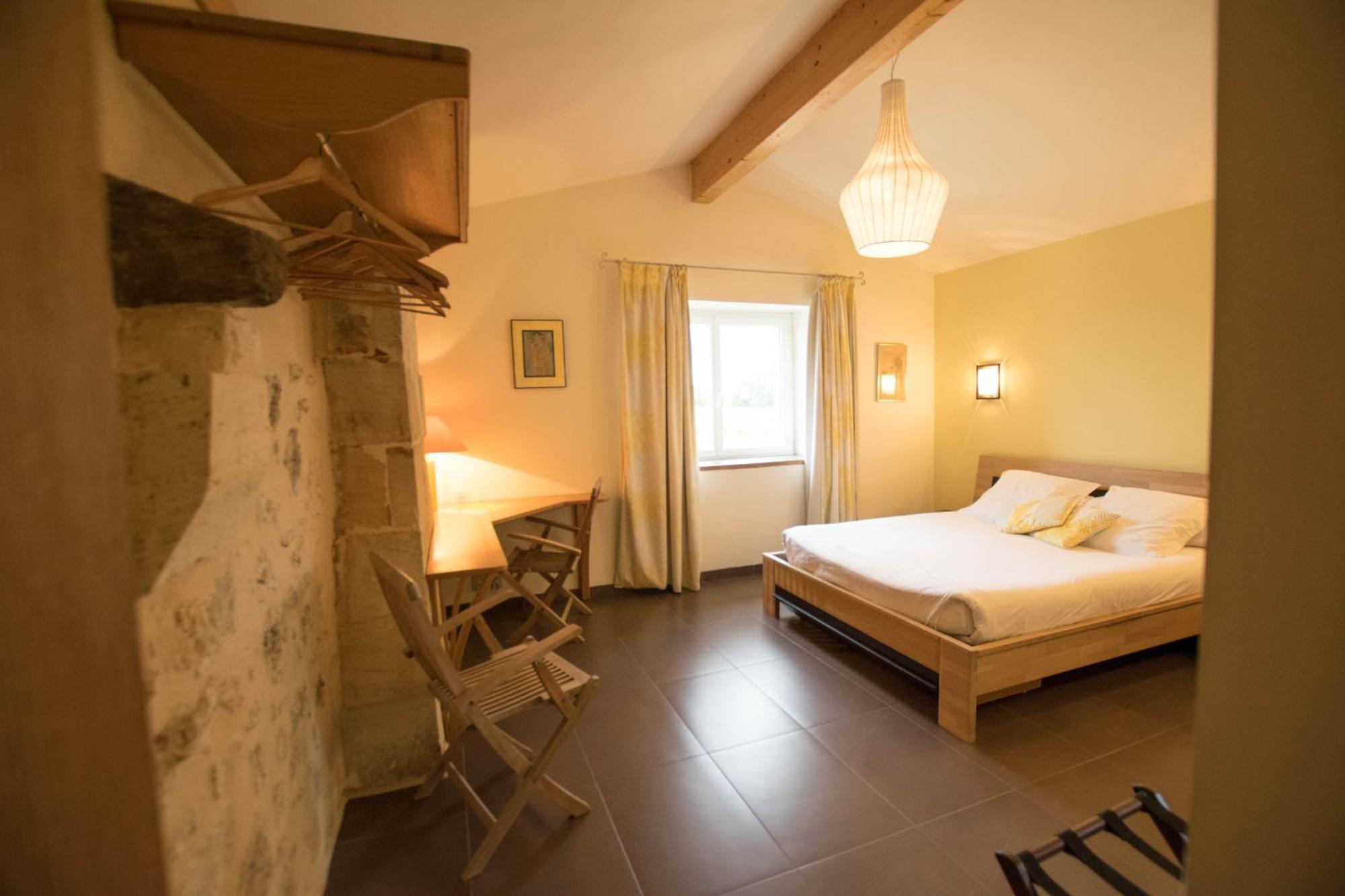 B&B Les Secrets De Tifayne Puisseguin Exterior photo